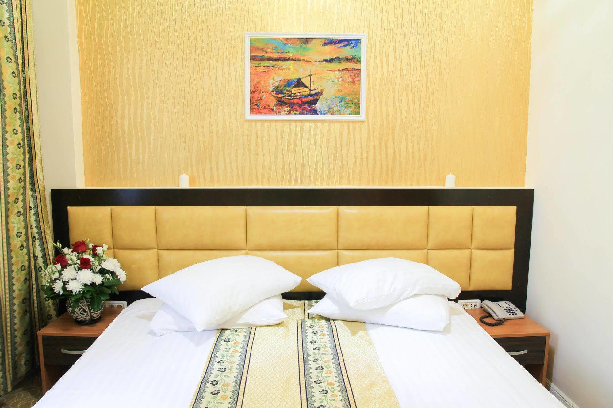Best Western Hotel Lev Or I Bucharest Luaran gambar